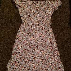 Iam selling a new flowers dress